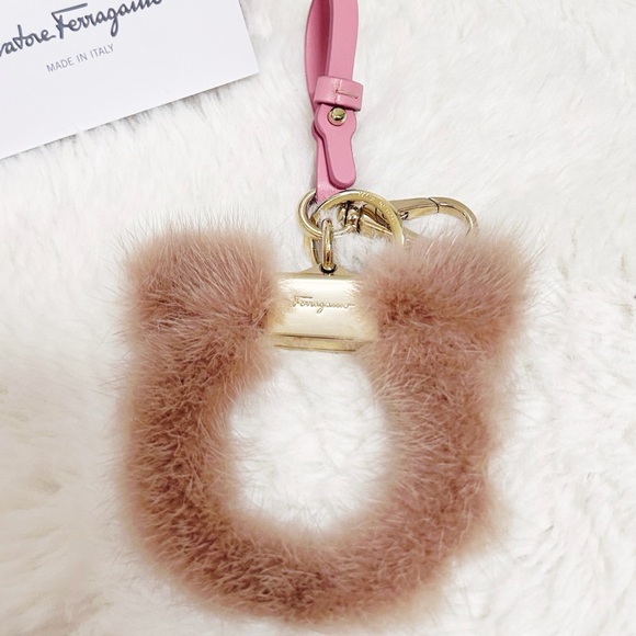 Authentic Salvatore Ferragamo RARE / HTF Antique Rose & Pink Fur Logo Bag Charm - Picture 8 of 11